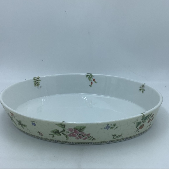 Vintage Wedgwood Fleur Oval Baking Dish - Picture 1 of 15